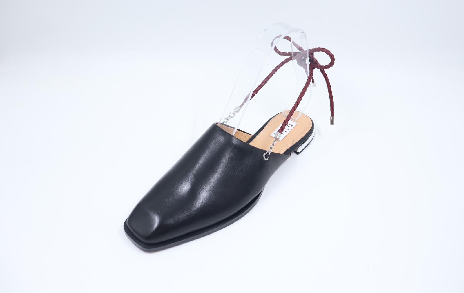 Vetra — Black Leather Lace-Back Flat