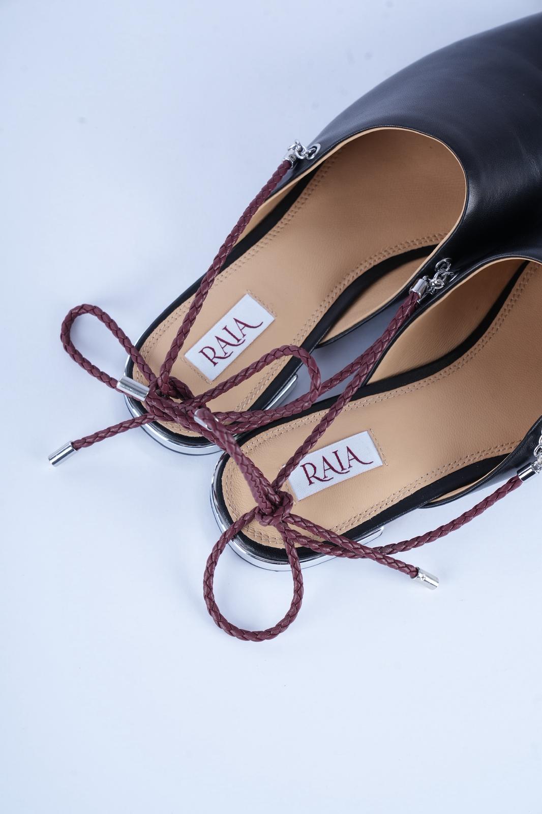 Vetra — Black Leather Lace-Back Flat